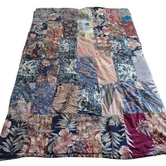 Vintage Handmade Reversable Patchwork Hawaiian Quilt Blanket Throw 42" x 58 Crib - Picture 8 of 8